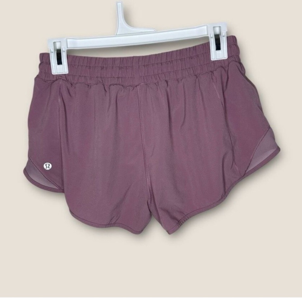 lululemon hotty hot 2.5” Low Rise Women's Dusty Purple Athletic Shorts
